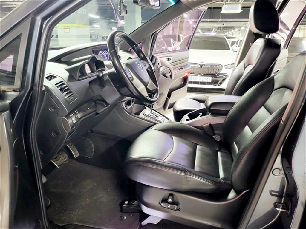 Ssangyong Korando - Vista 8