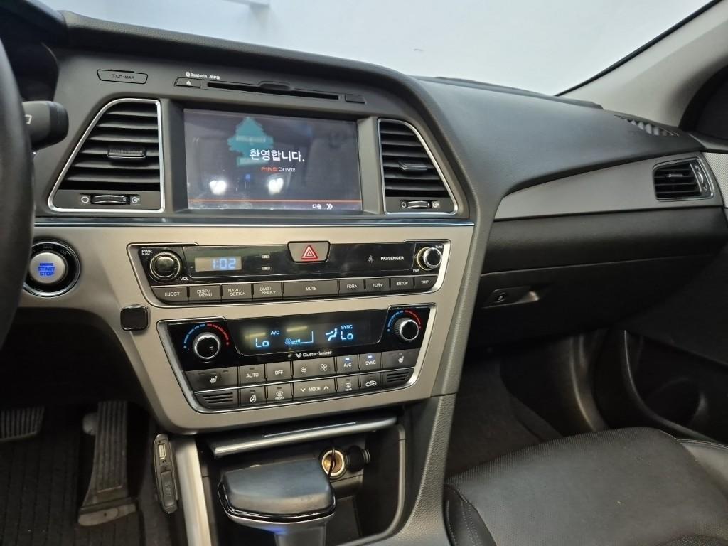 HYUNDAI Sonata - Vista 10