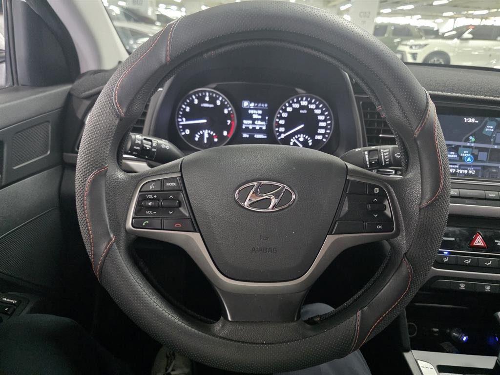HYUNDAI Avante 2018 Blanco - Importación desde Corea - HF Imports Iquique - Foto 14