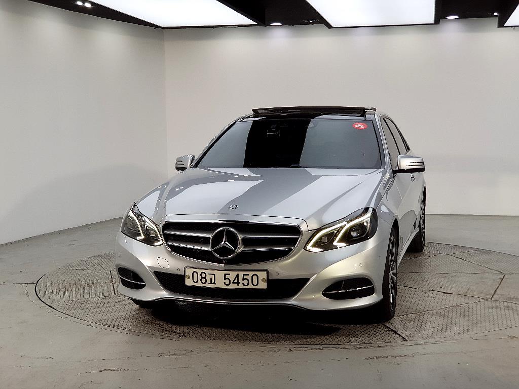 Mercedes Benz E class - Vista 2