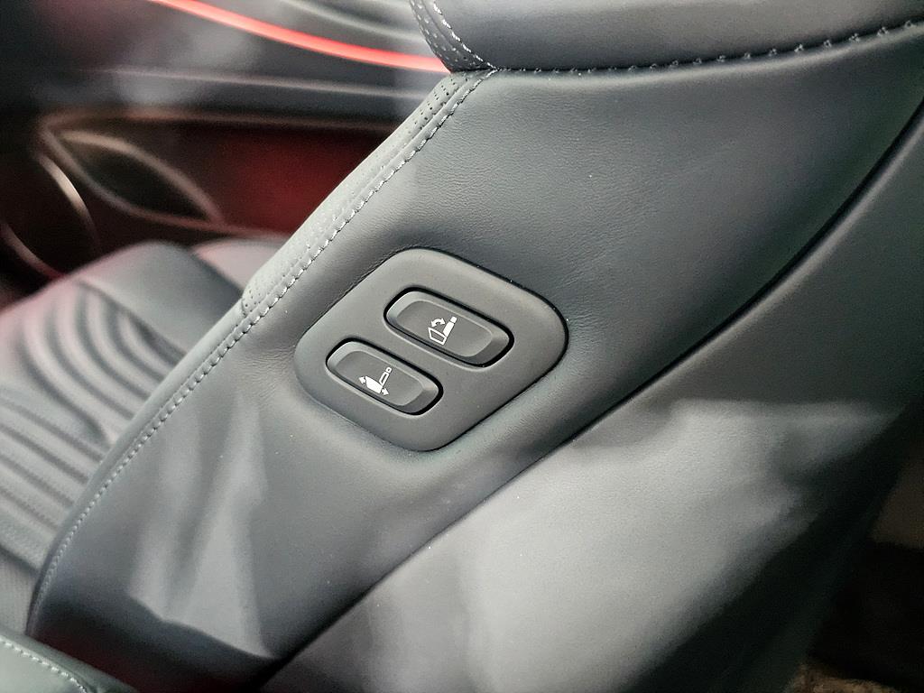 Genesis G80 - Vista 12