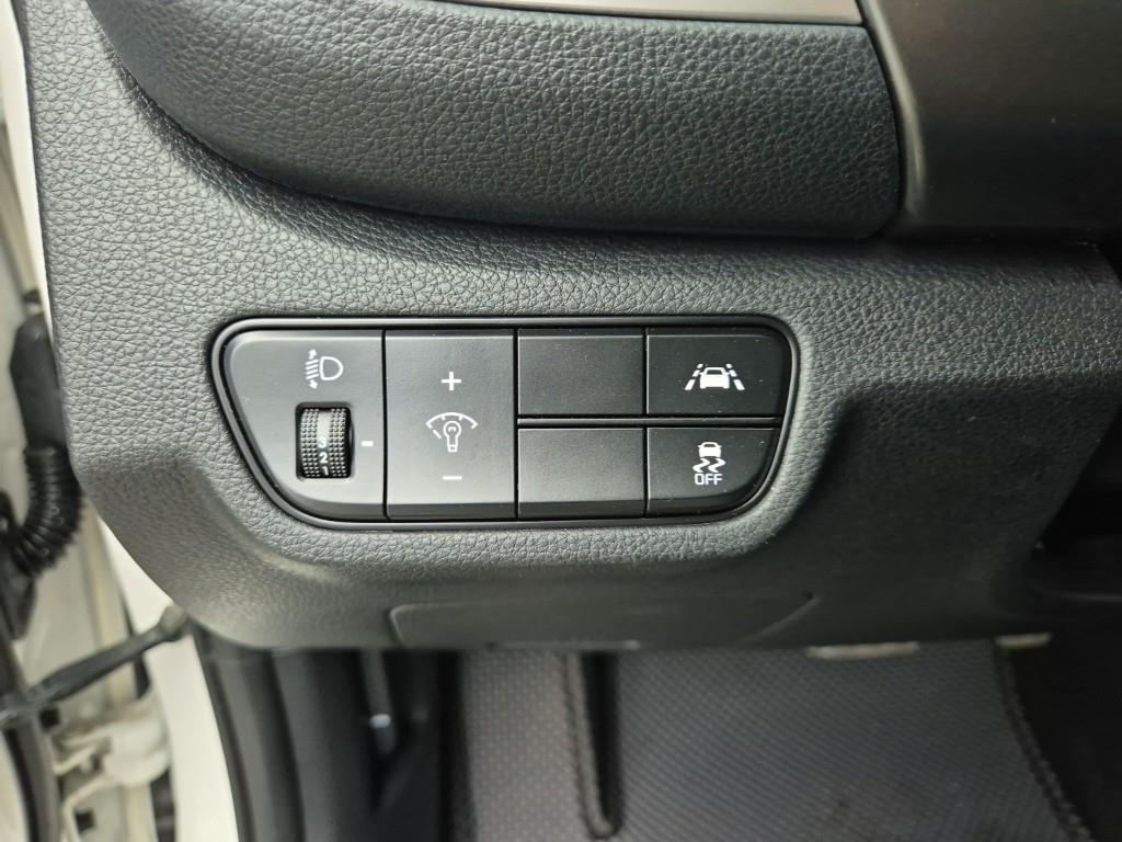 KIA Seltos 2022 Blanco - Importación desde Corea - HF Imports Iquique - Foto 17