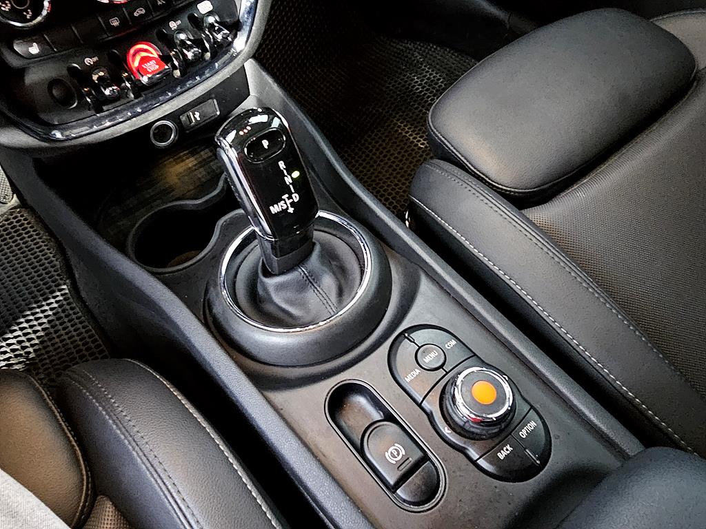 Mini Clubman 2020 the color of pearl - Importación desde Corea - HF Imports Iquique - Foto 14