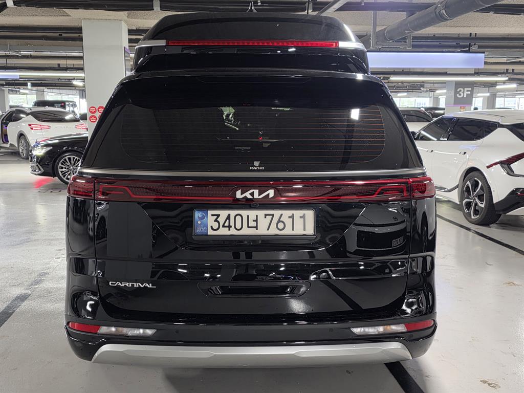 KIA Carnival - Vista 4