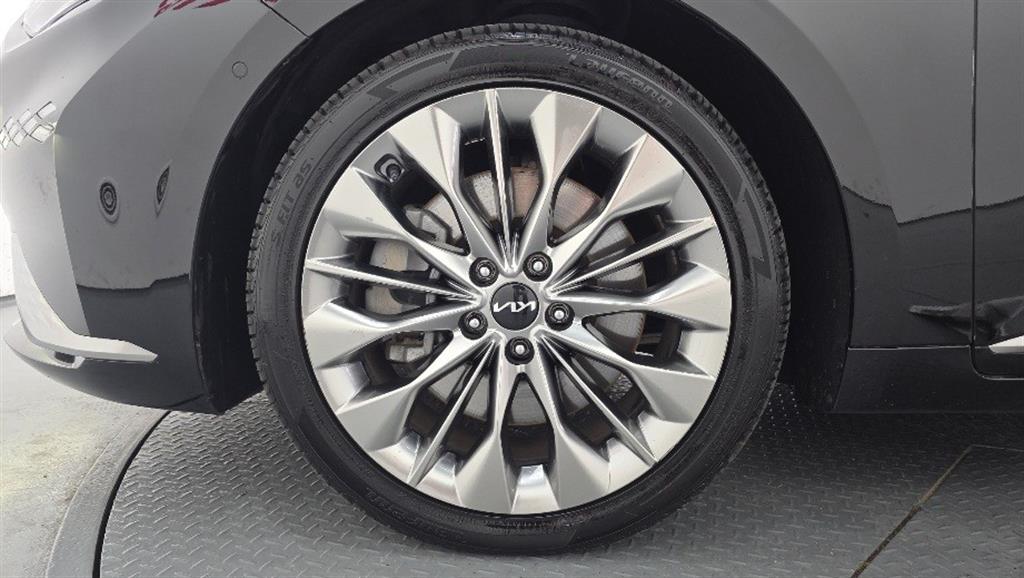 KIA K8 - Vista 5
