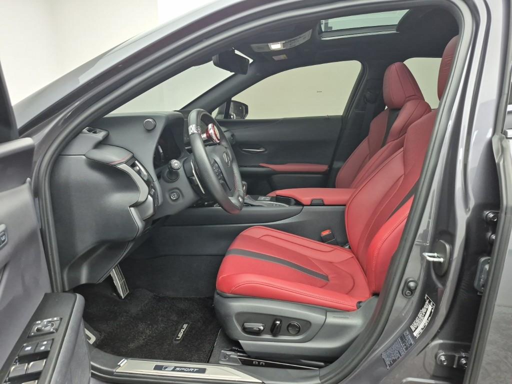 Lexus UX - Vista 11