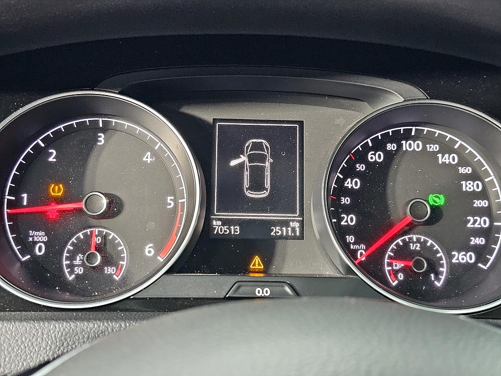 Volkswagen Golf - Vista 7