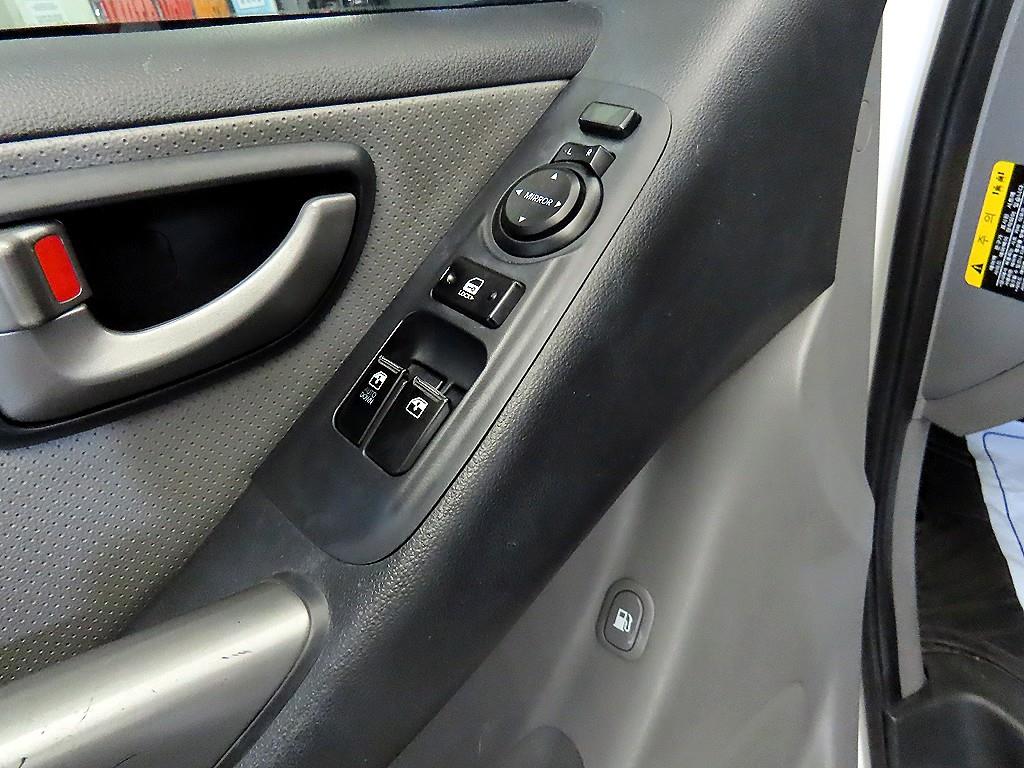 HYUNDAI Starex 2016 Blanco - Importación desde Corea - HF Imports Iquique - Foto 13