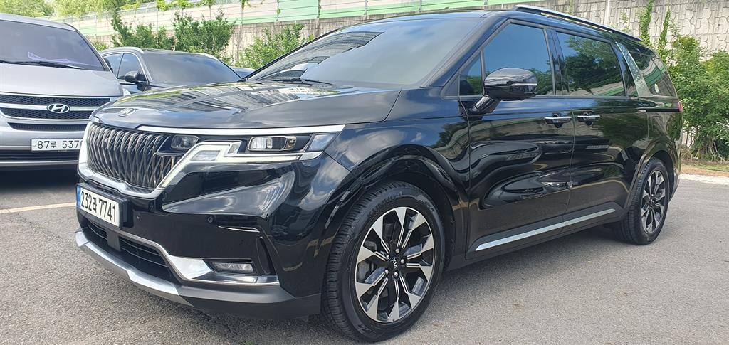 KIA Carnival 2021 Negro - Importación desde Corea - HF Imports Iquique - Foto 1