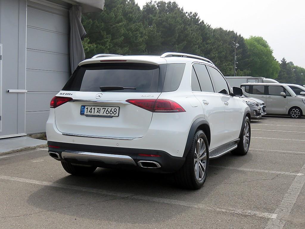 Mercedes Benz GLE Class - Vista 4