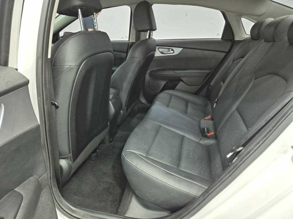 KIA K3 2022 Blanco - Importación desde Corea - HF Imports Iquique - Foto 13