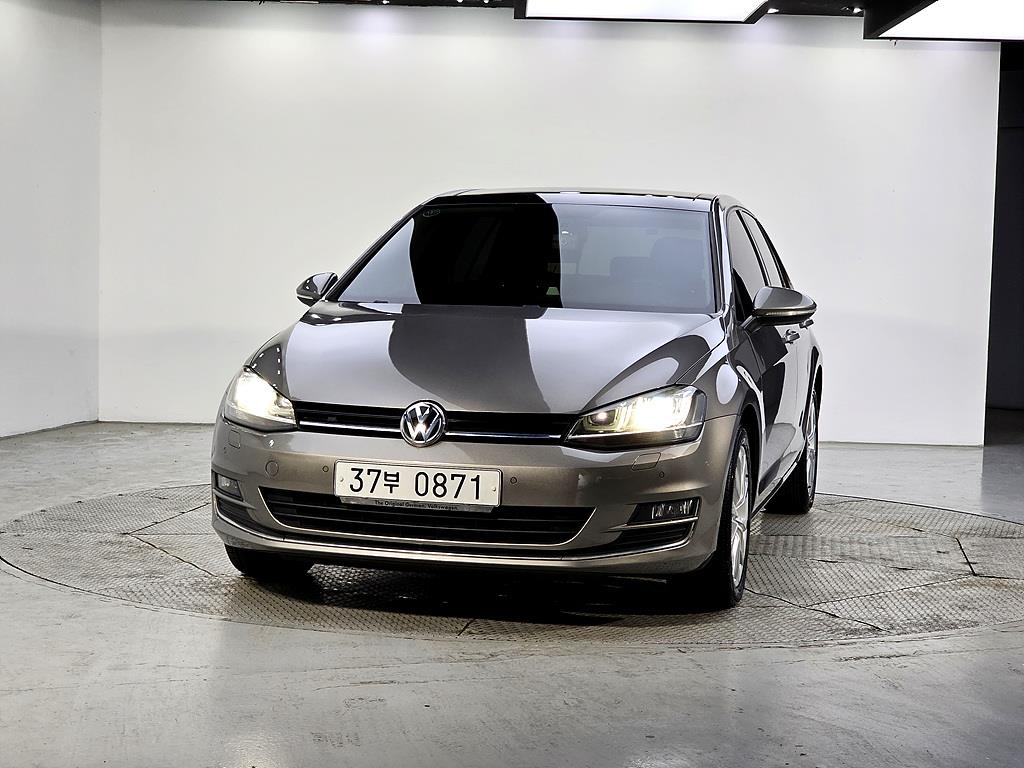 Volkswagen Golf - Vista 2