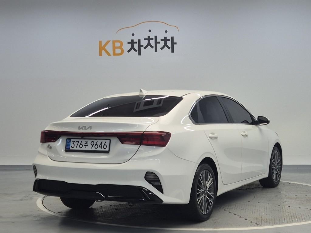 KIA K3 - Vista 3