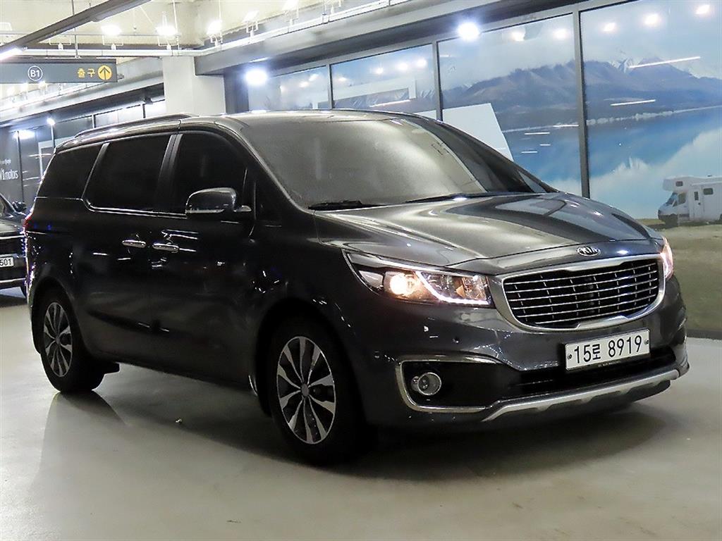 KIA Carnival 2016 Negro - Importación desde Corea - HF Imports Iquique - Foto 1