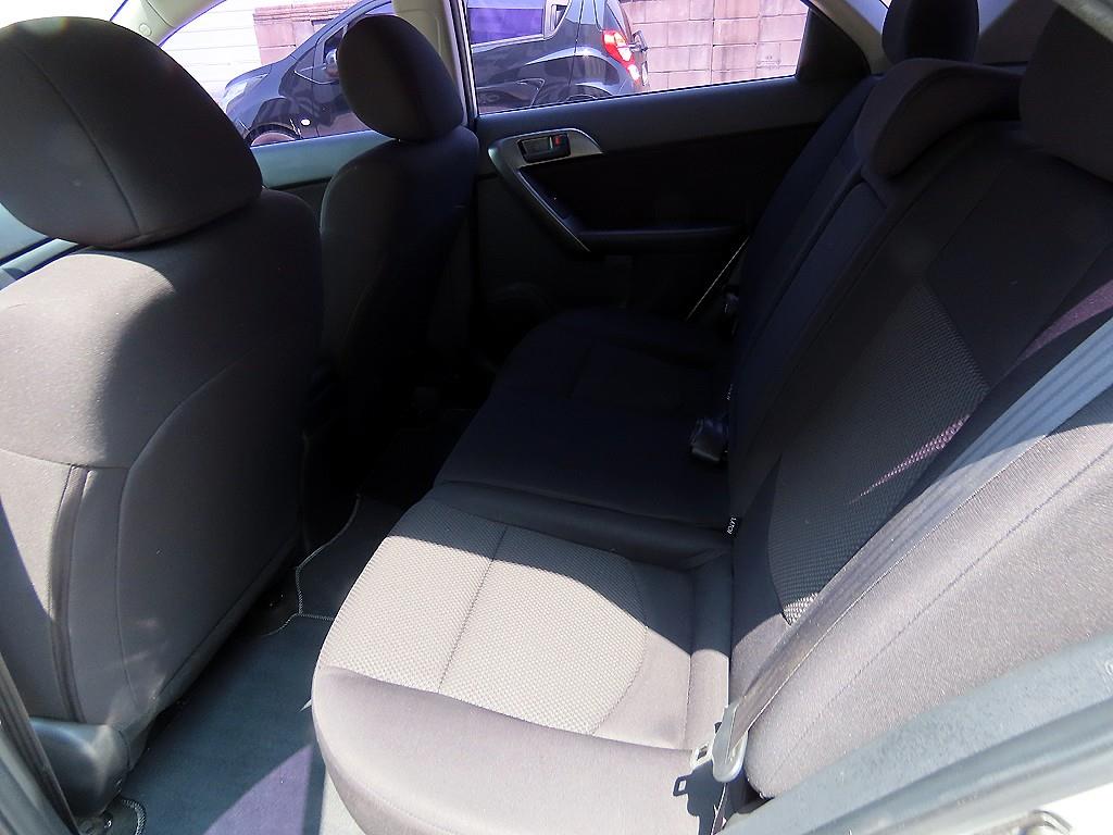 KIA Forte - Vista 6