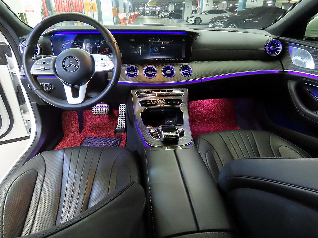 Mercedes Benz CLS Class - Vista 10