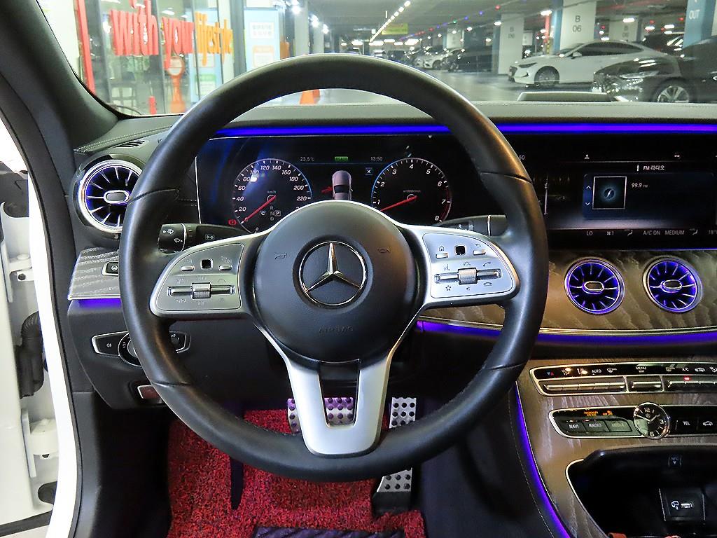 Mercedes Benz CLS Class - Vista 8