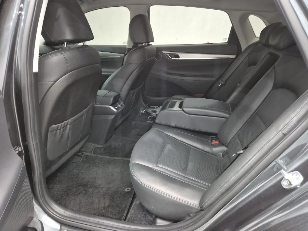 HYUNDAI Grandeur - Vista 11