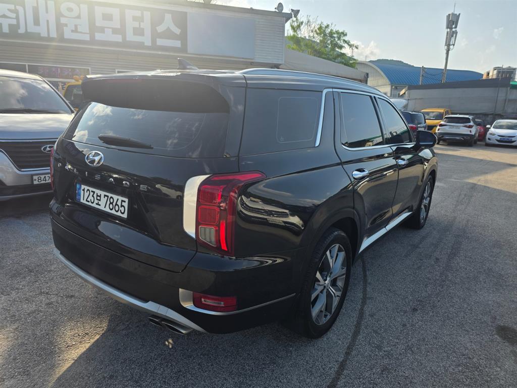 HYUNDAI Palisade - Vista 3