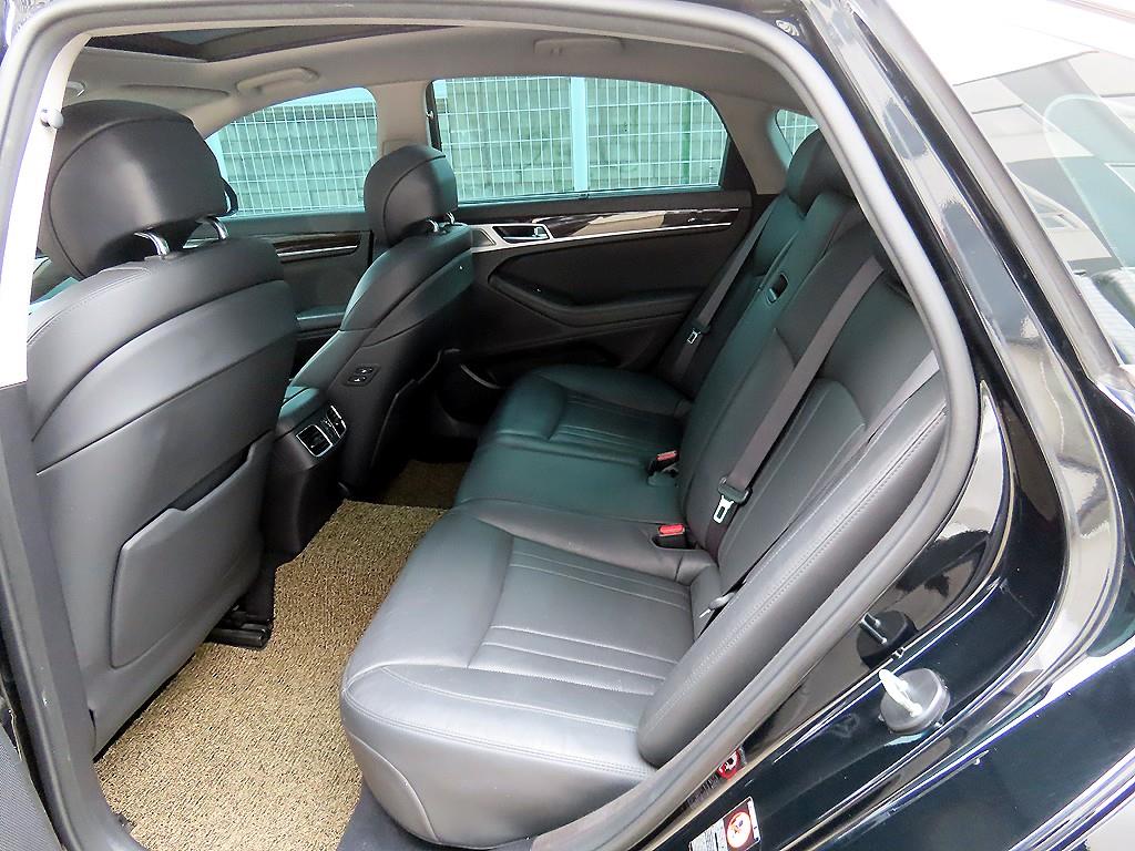 Genesis G80 - Vista 6