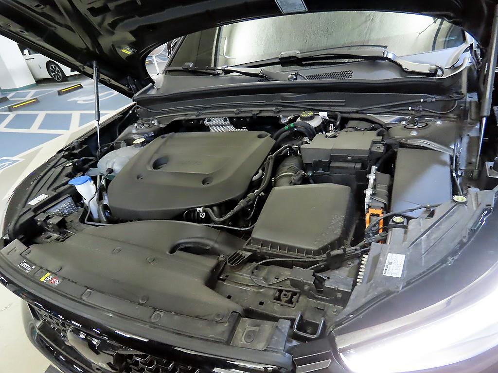 Volvo XC40 2025 Negro - Importación desde Corea - HF Imports Iquique - Foto 19