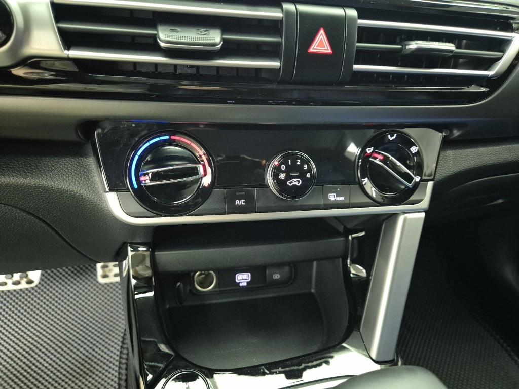 KIA Seltos - Vista 10