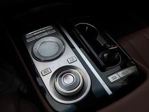 Genesis G80 - Vista 12