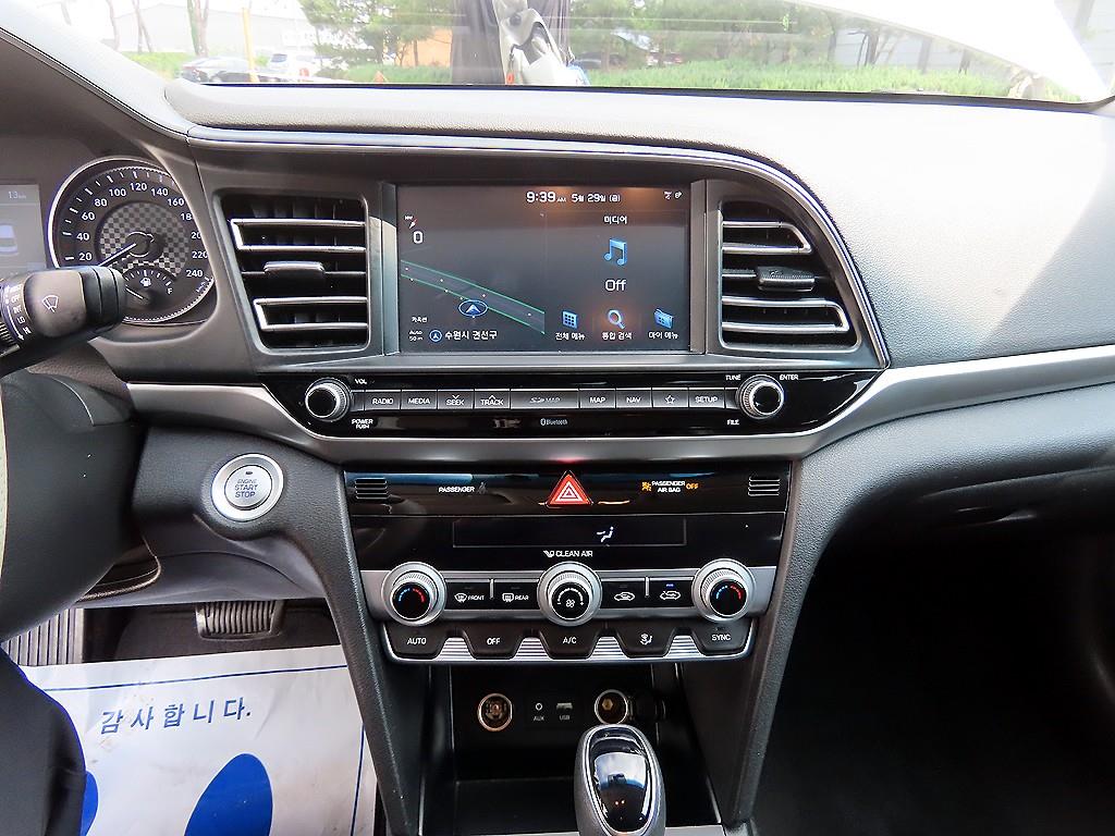 HYUNDAI Avante 2020 Blanco - Importación desde Corea - HF Imports Iquique - Foto 13