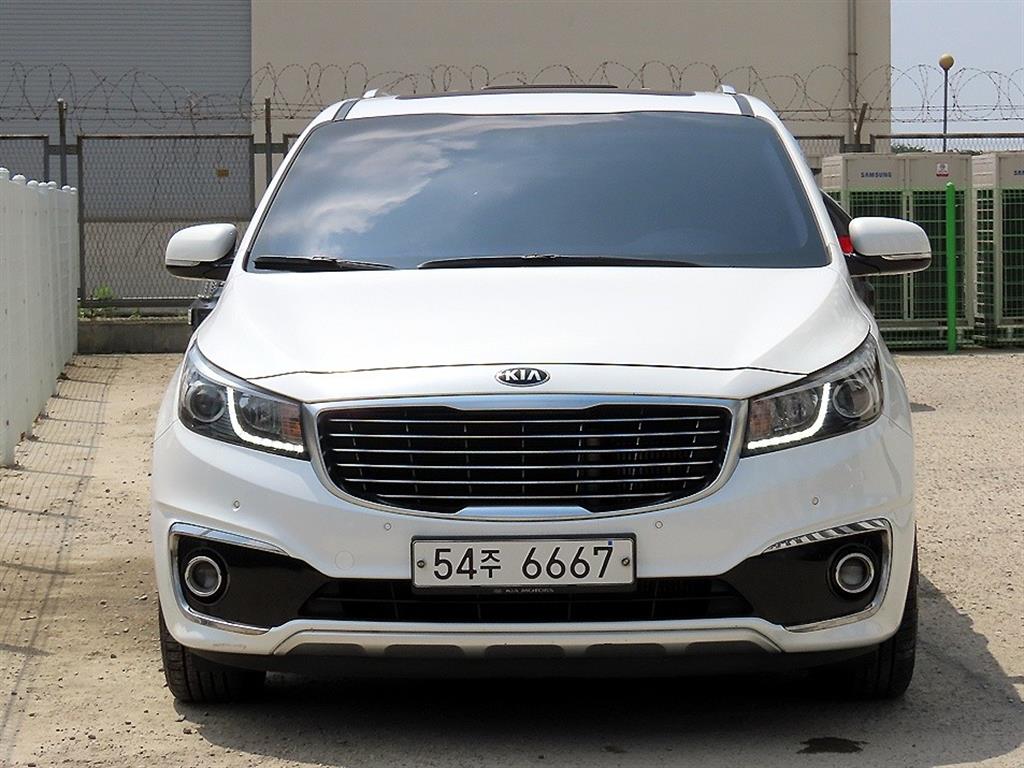KIA Carnival 2018 Blanco - Importación desde Corea - HF Imports Iquique - Foto 1