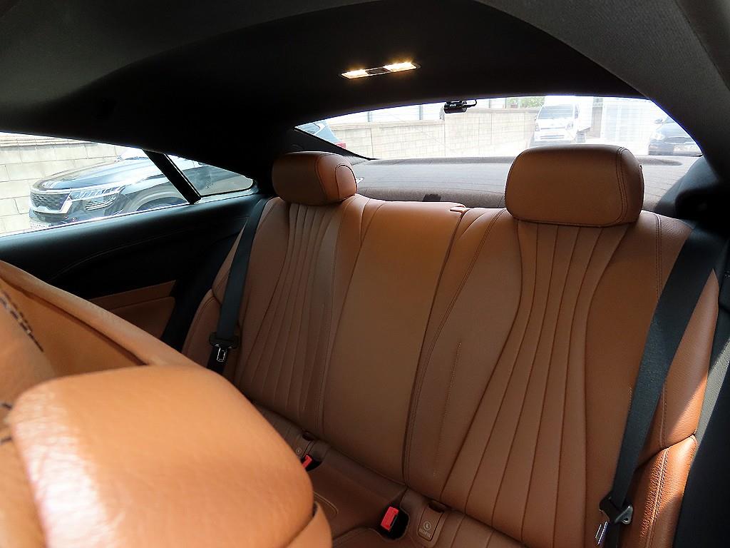 Mercedes Benz E class - Vista 6