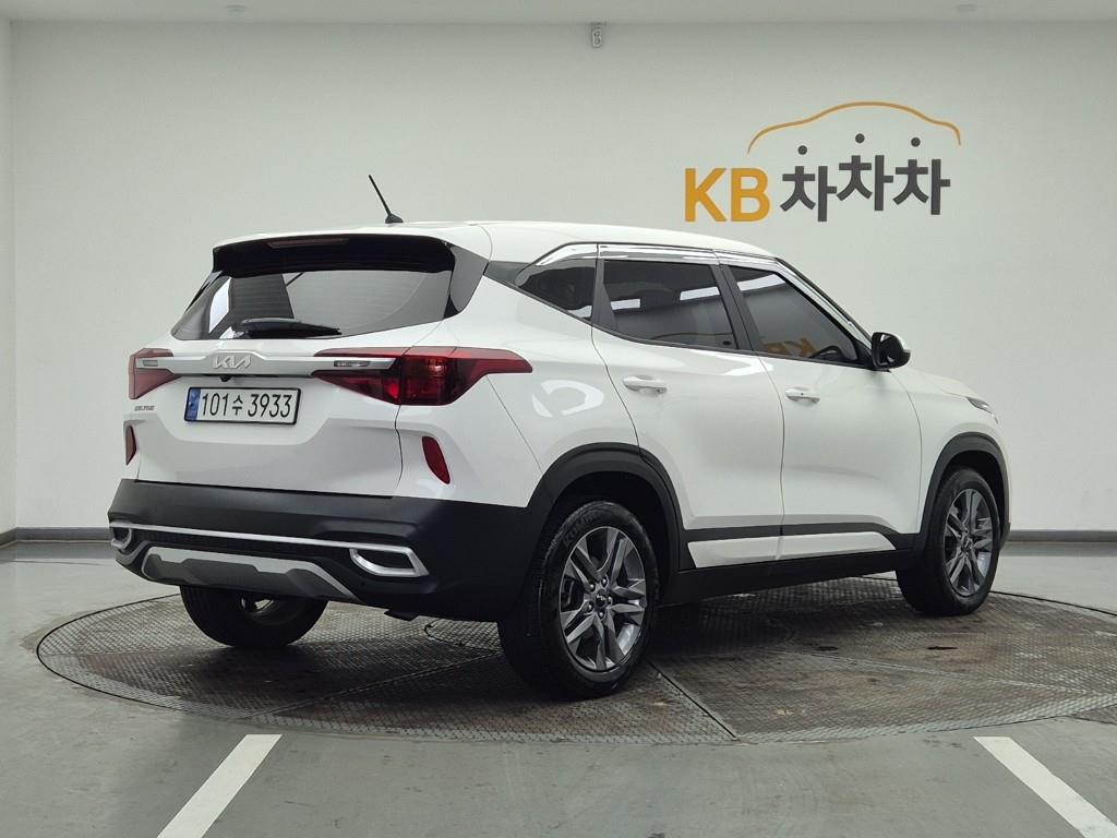 KIA Seltos - Vista 4