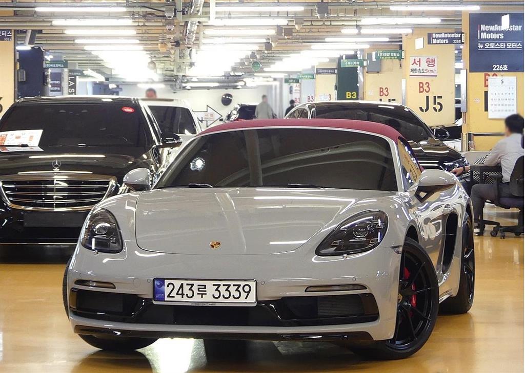 Porsche 718 - Vista 2