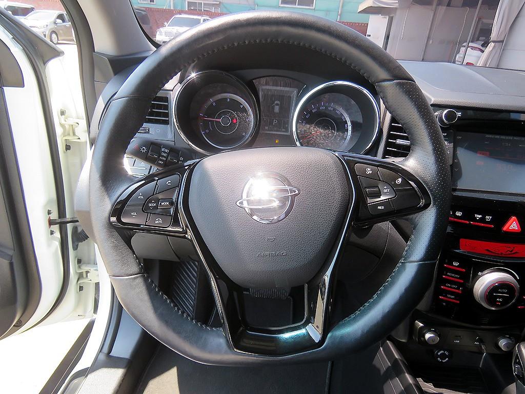 Ssangyong Tivoli - Vista 12