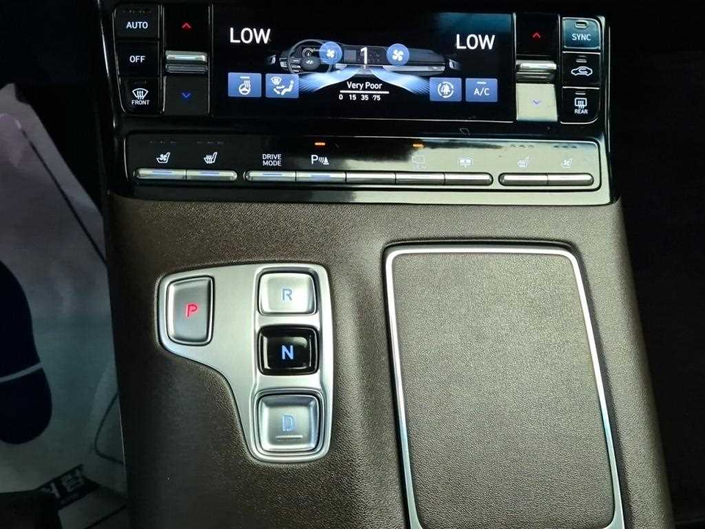 HYUNDAI Grandeur - Vista 7