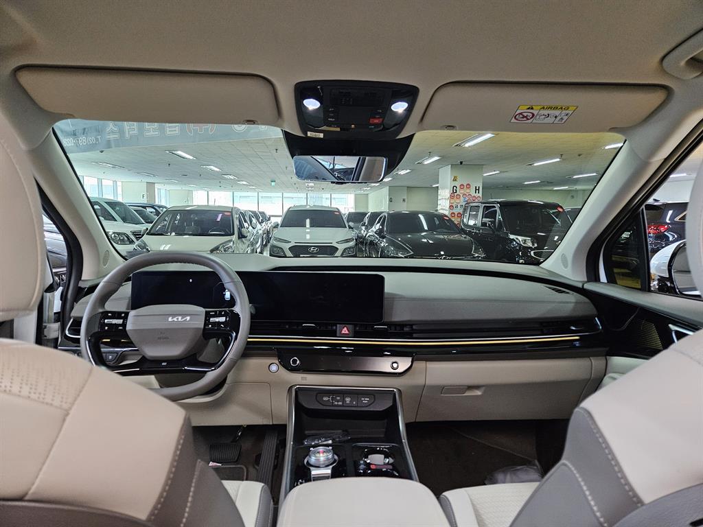 KIA Carnival - Vista 8