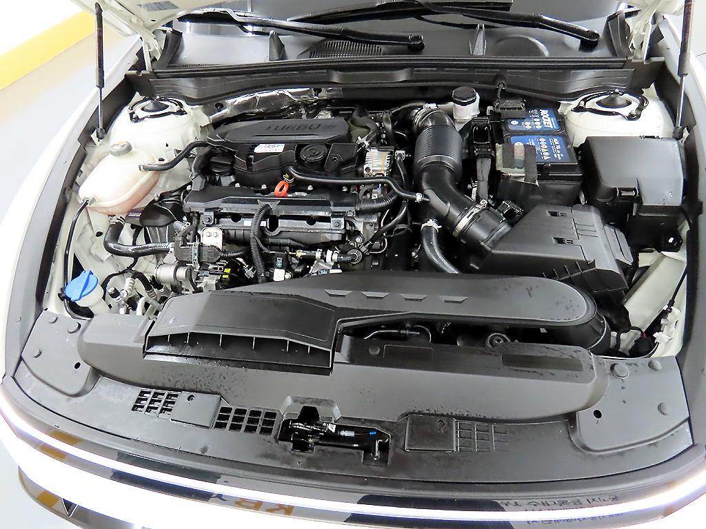 HYUNDAI Sonata - Vista 9