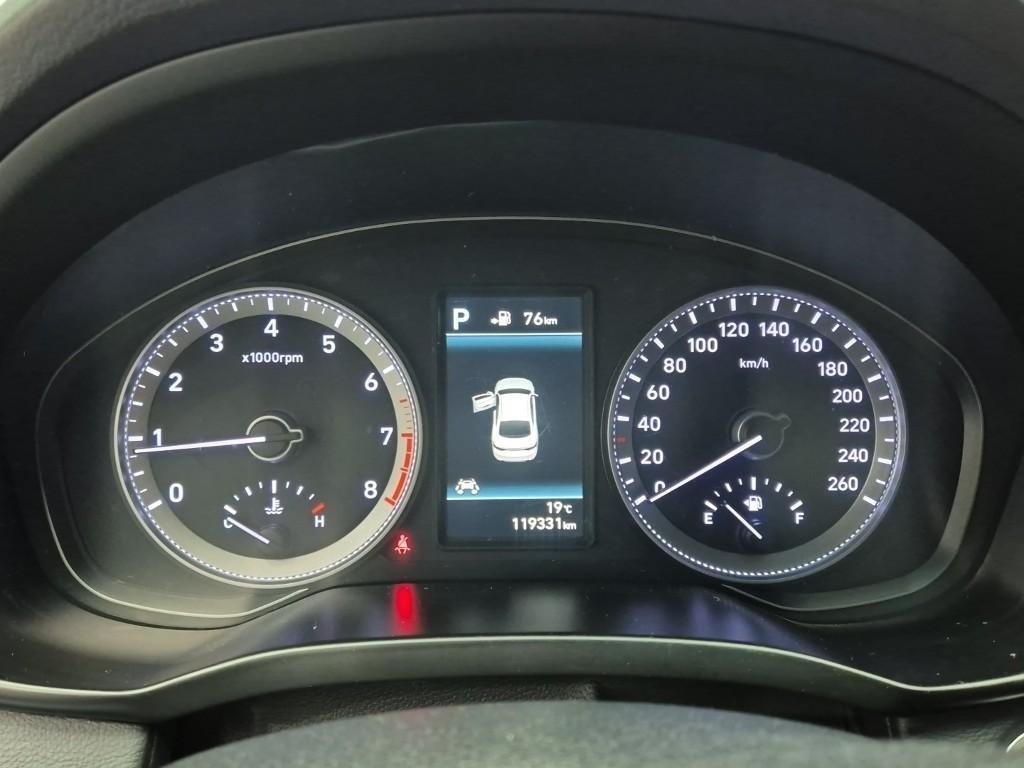 HYUNDAI Grandeur - Vista 6