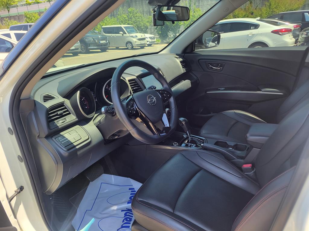 Ssangyong Tivoli - Vista 5