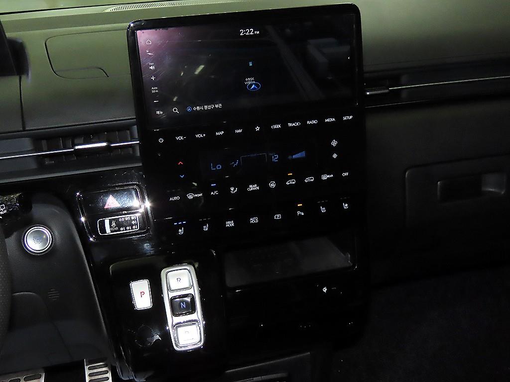 HYUNDAI Staria - Vista 11