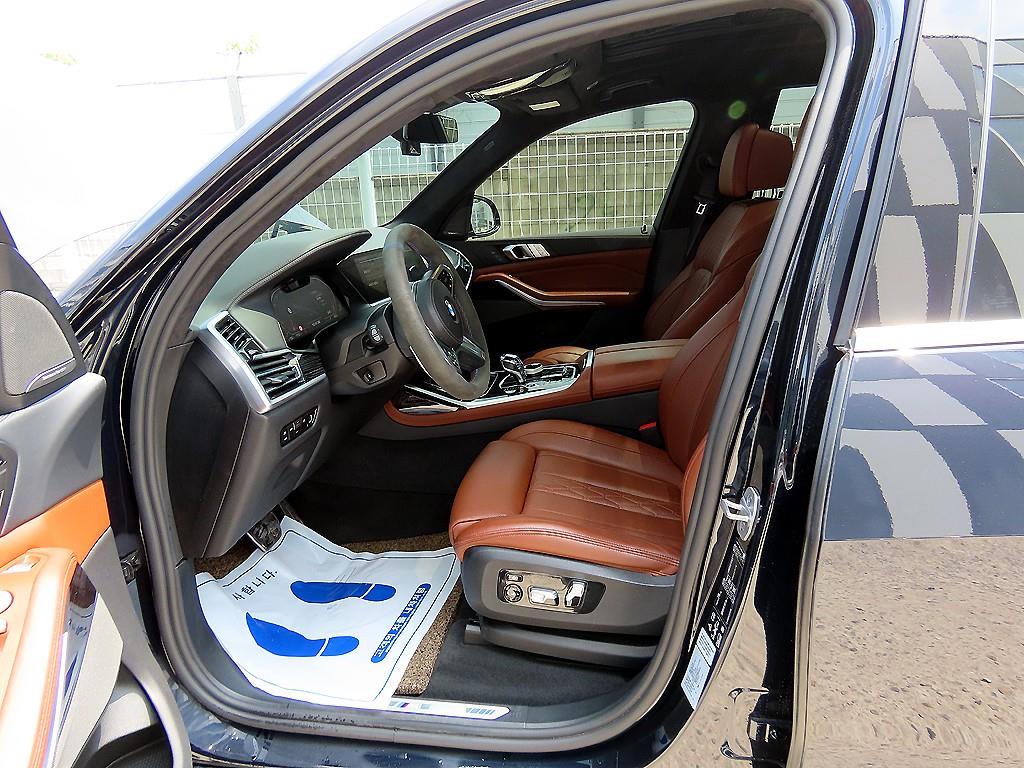 BMW X7 - Vista 5