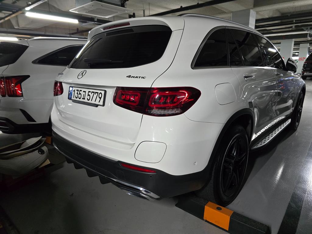 Mercedes Benz GLC Class - Vista 3
