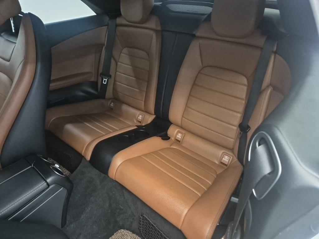 Mercedes Benz C Class - Vista 12