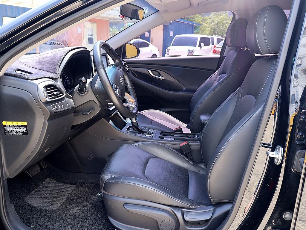 HYUNDAI i30 2018 Negro - Importación desde Corea - HF Imports Iquique - Foto 12