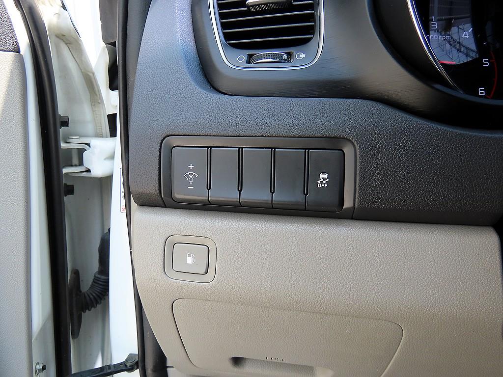 KIA Carnival 2018 Blanco - Importación desde Corea - HF Imports Iquique - Foto 13