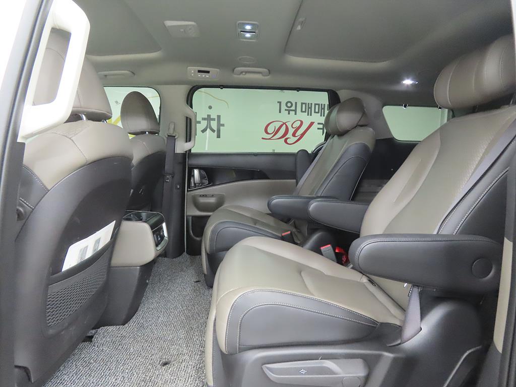 KIA Carnival - Vista 6