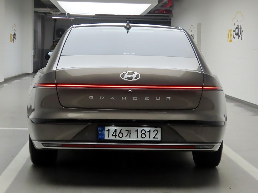 HYUNDAI Grandeur - Vista 3