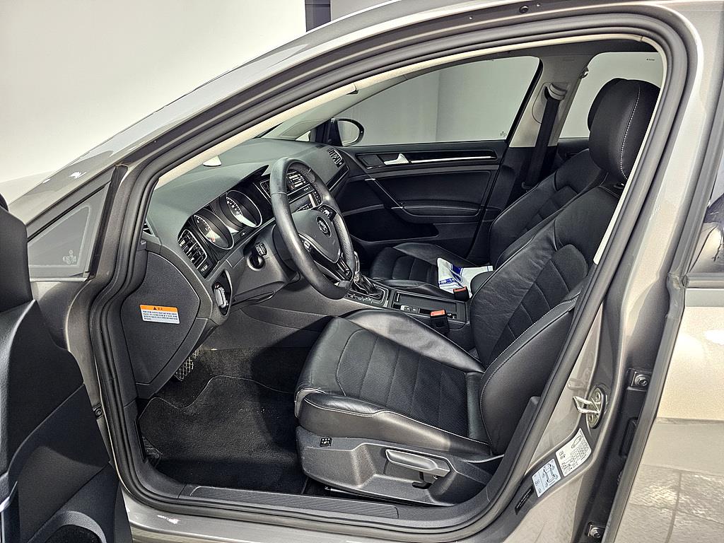 Volkswagen Golf - Vista 8