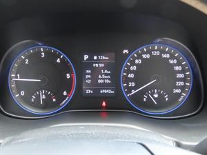 HYUNDAI Kona - Vista 10