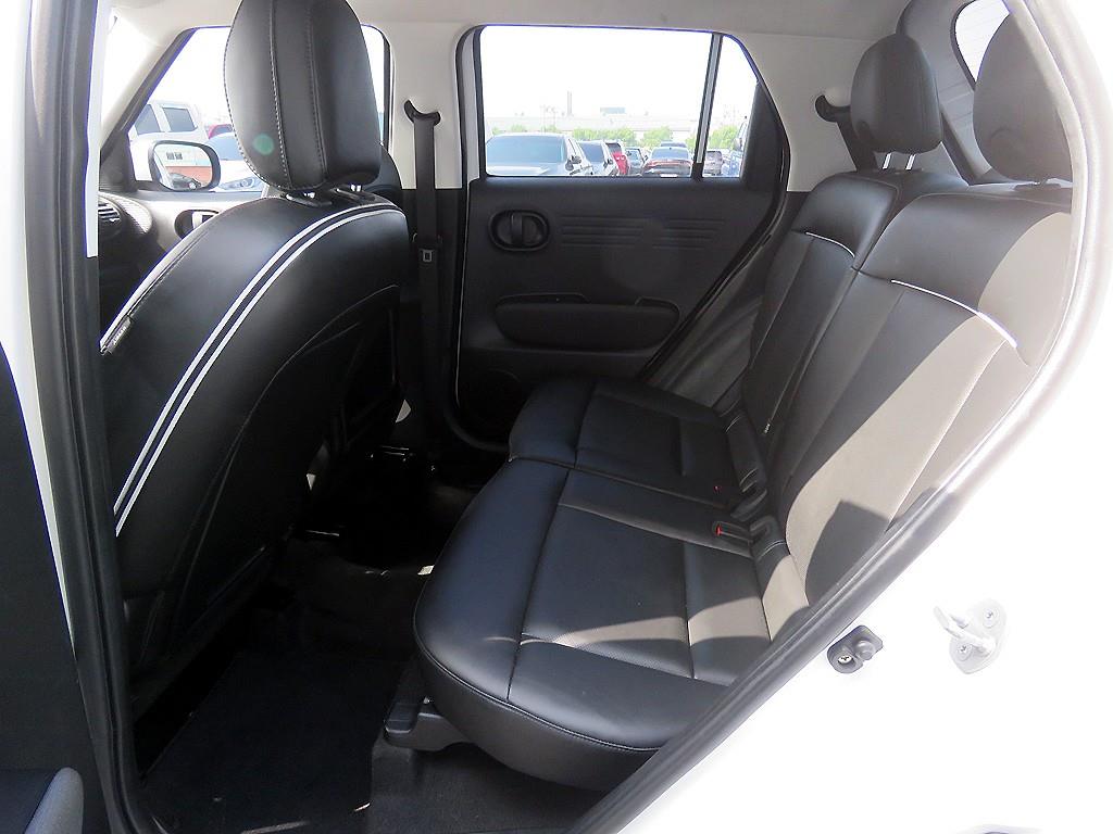 HYUNDAI Casper - Vista 8