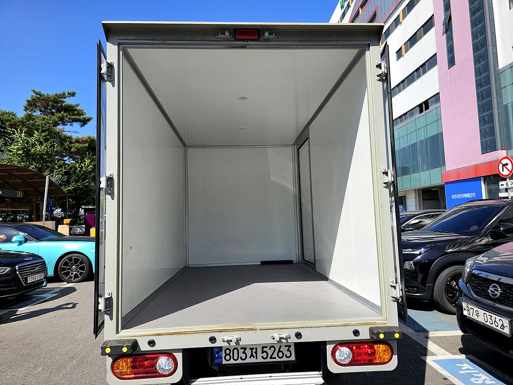 Small Truck Normal Box(High Deck) 2024 Blanco - Importación desde Corea - HF Imports Iquique - Foto 17